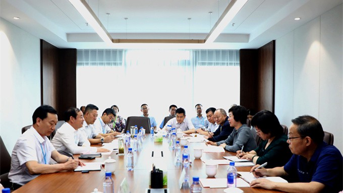 省委組織部副部長、省人社廳廳長周麗寧一行來集團(tuán)調(diào)研指導(dǎo)工作