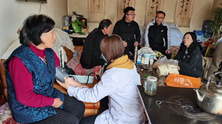 九九重陽節(jié)，濃濃敬老情 ——集團駐村工作隊開展重陽節(jié)走訪慰問活動